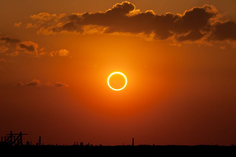 Eclipse Anular durante o pôr do Sol no Novo México, EUA - Créditos: Kevin Baird